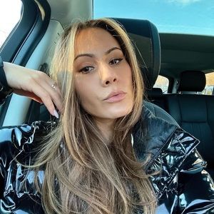 Meet your Posher, Arielle